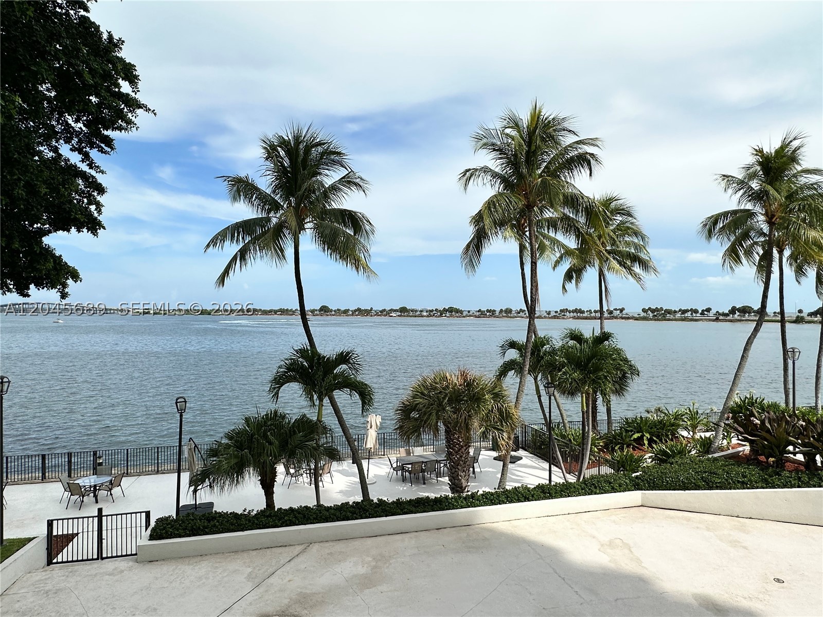 BRICKELL BAY CLUB CONDO - Residential Lease