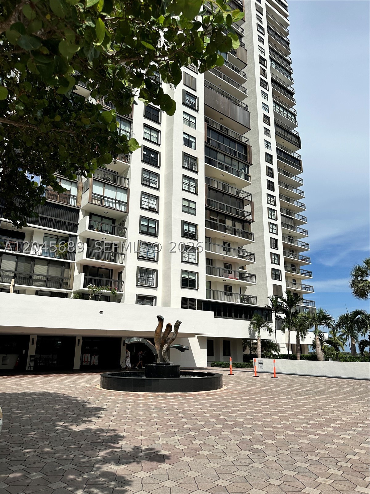 BRICKELL BAY CLUB CONDO - Residential Lease