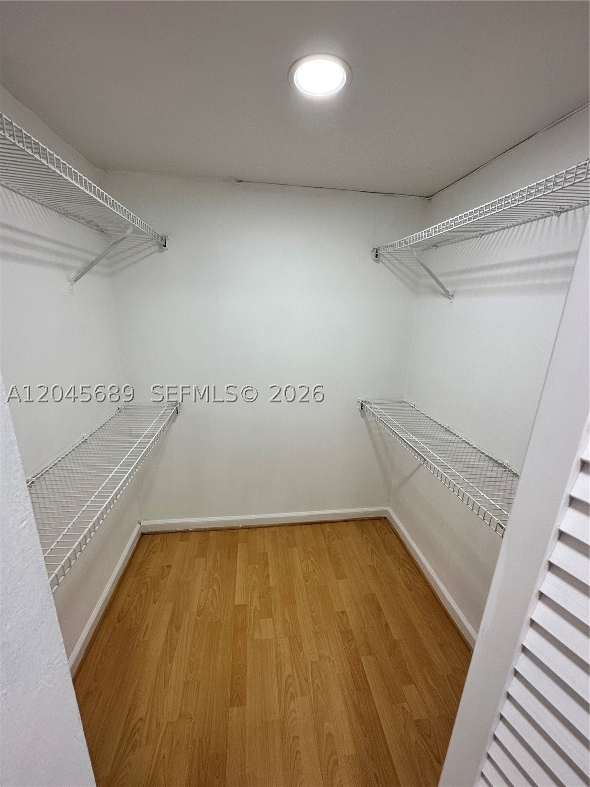 BRICKELL BAY CLUB CONDO - Residential Lease