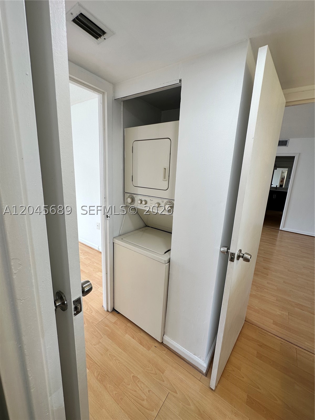 BRICKELL BAY CLUB CONDO - Residential Lease