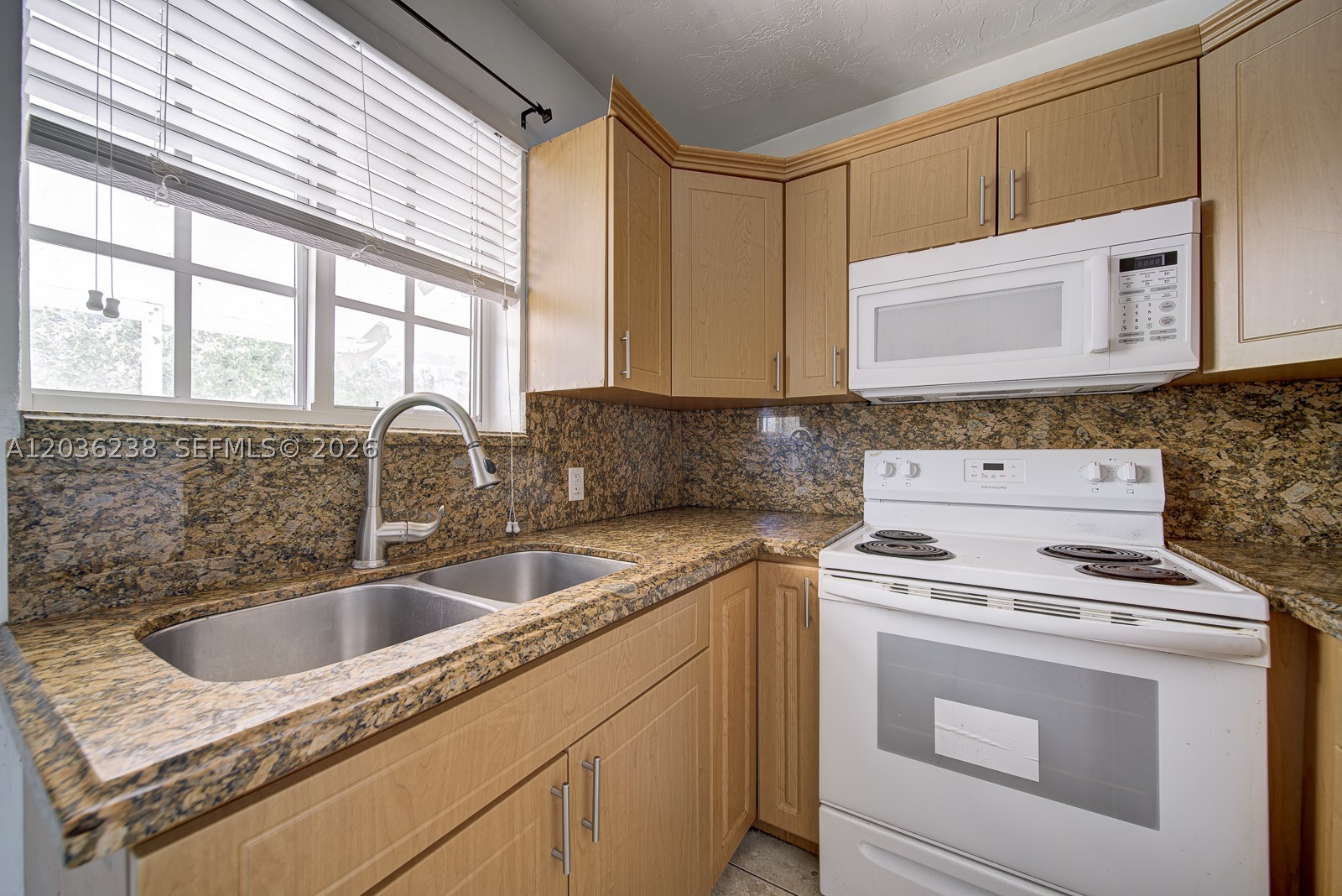 SWEETWATER GROVES .14 AC - Residential Income