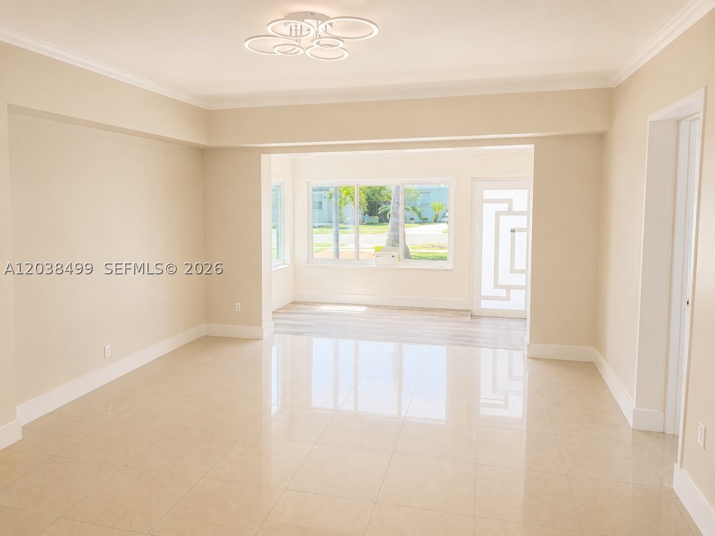 NORTH HOLLYWOOD - Residential Lease