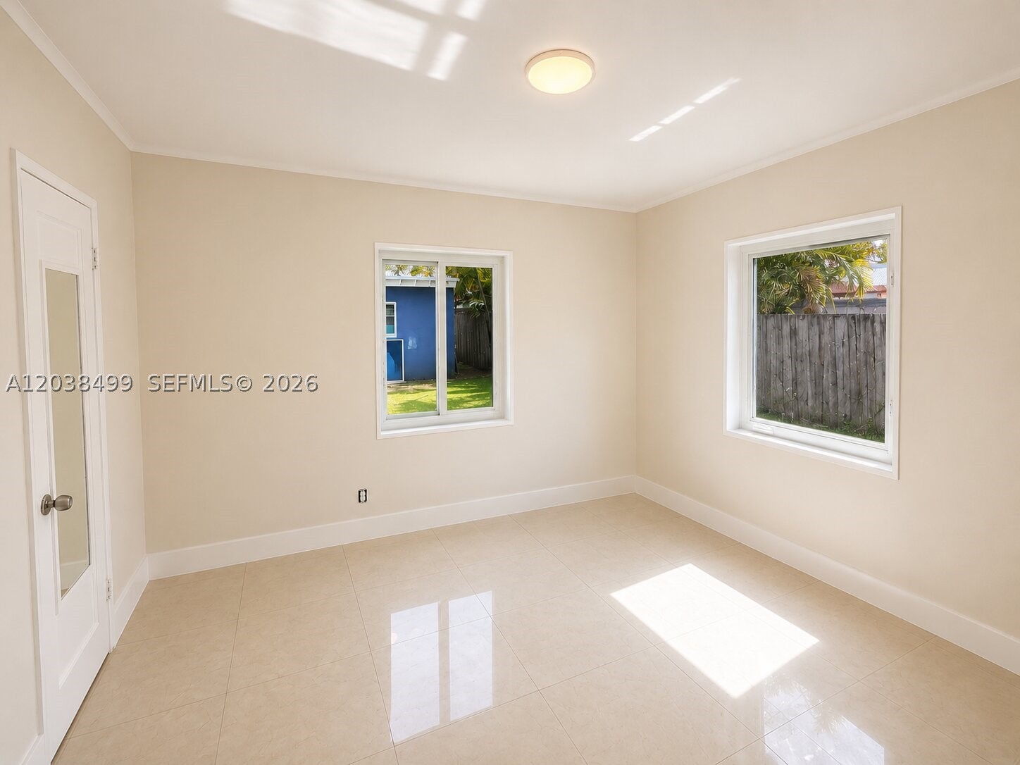 NORTH HOLLYWOOD - Residential Lease