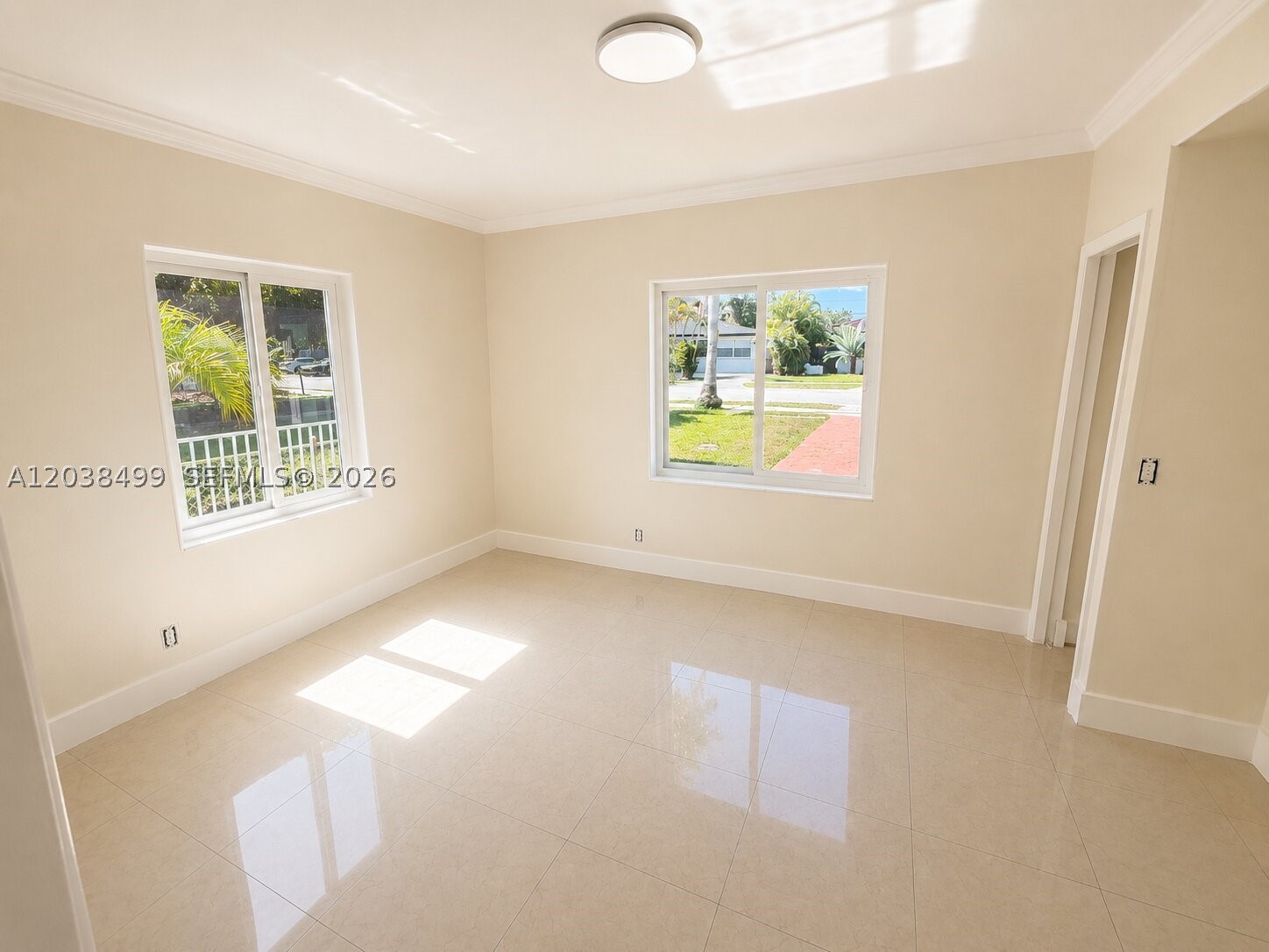 NORTH HOLLYWOOD - Residential Lease