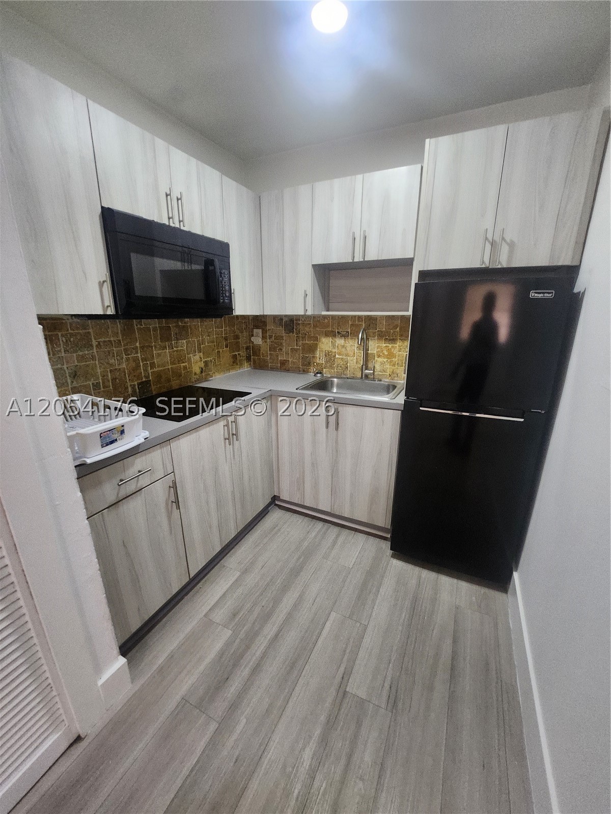 MIAMI BEACH IMPROVEMENT C - Residential Lease