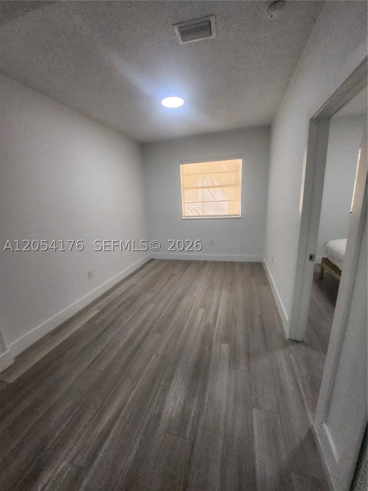 MIAMI BEACH IMPROVEMENT C - Residential Lease