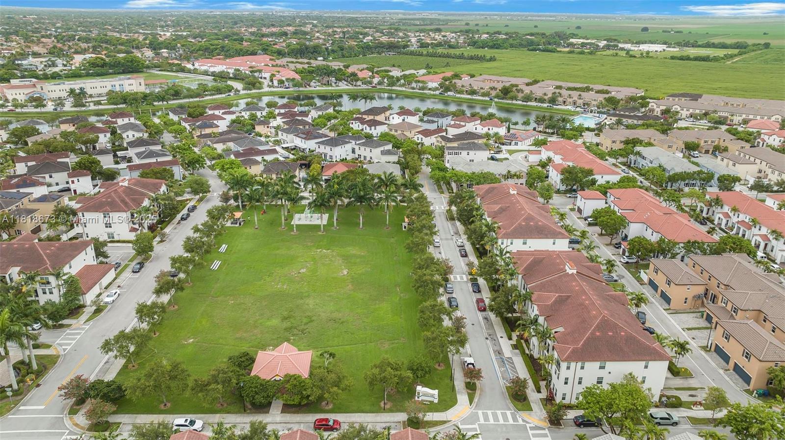 KENDALL COMMONS TOWNHOMES - Residential Lease