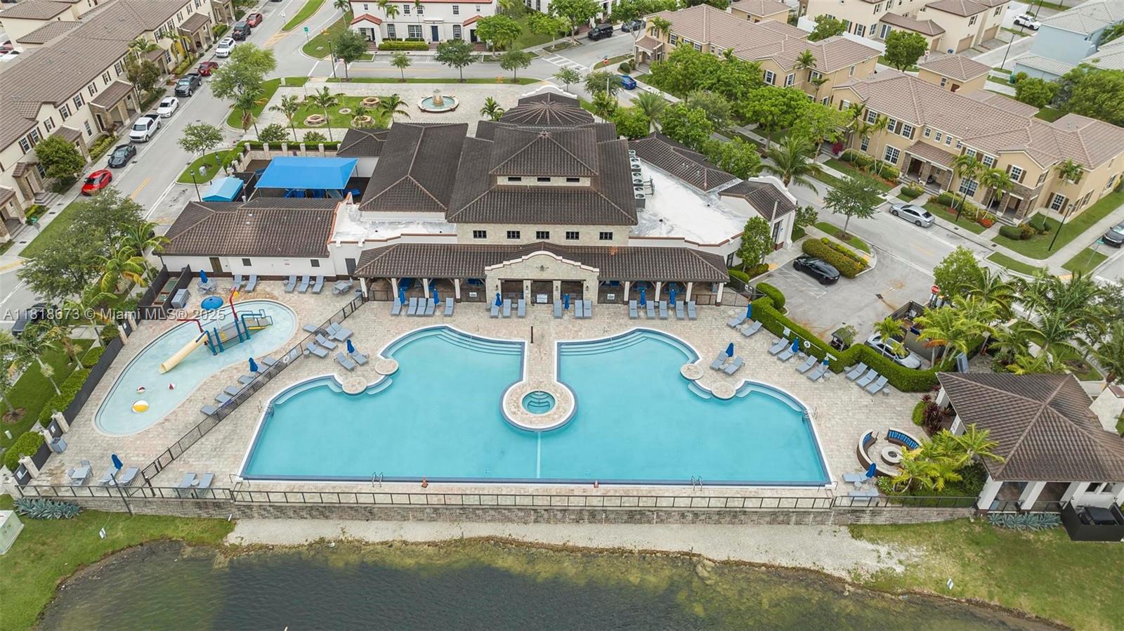 KENDALL COMMONS TOWNHOMES - Residential Lease