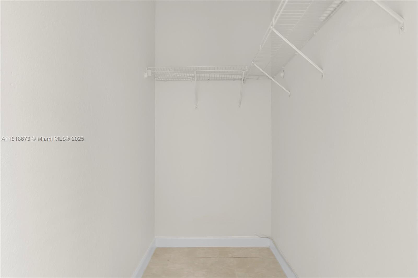 KENDALL COMMONS TOWNHOMES - Residential Lease