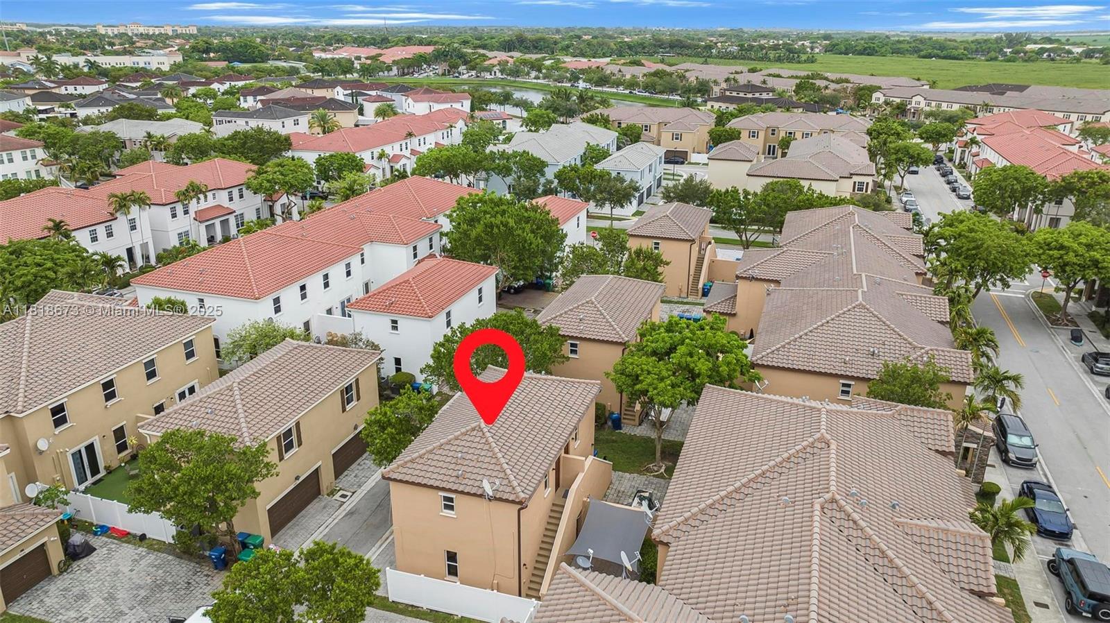 KENDALL COMMONS TOWNHOMES - Residential Lease
