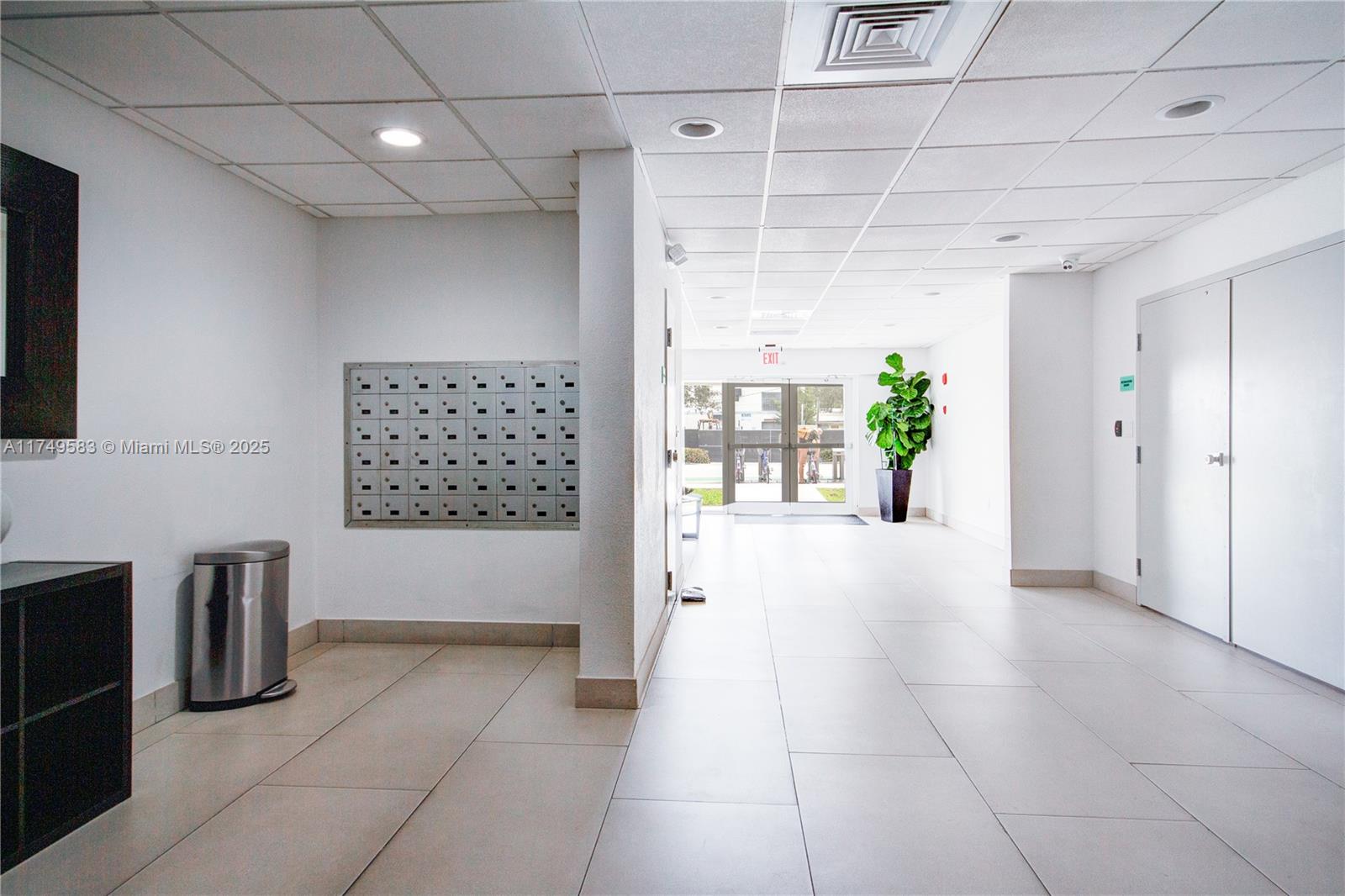 WEST BAY GARDENS CONDO - Residential Lease