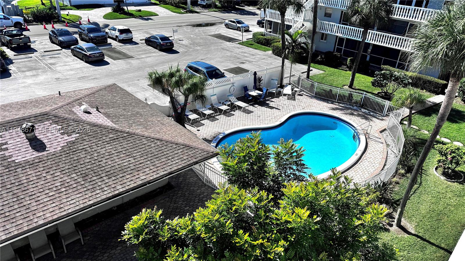 NORTH HAMPTON COURT CONDO - Residential