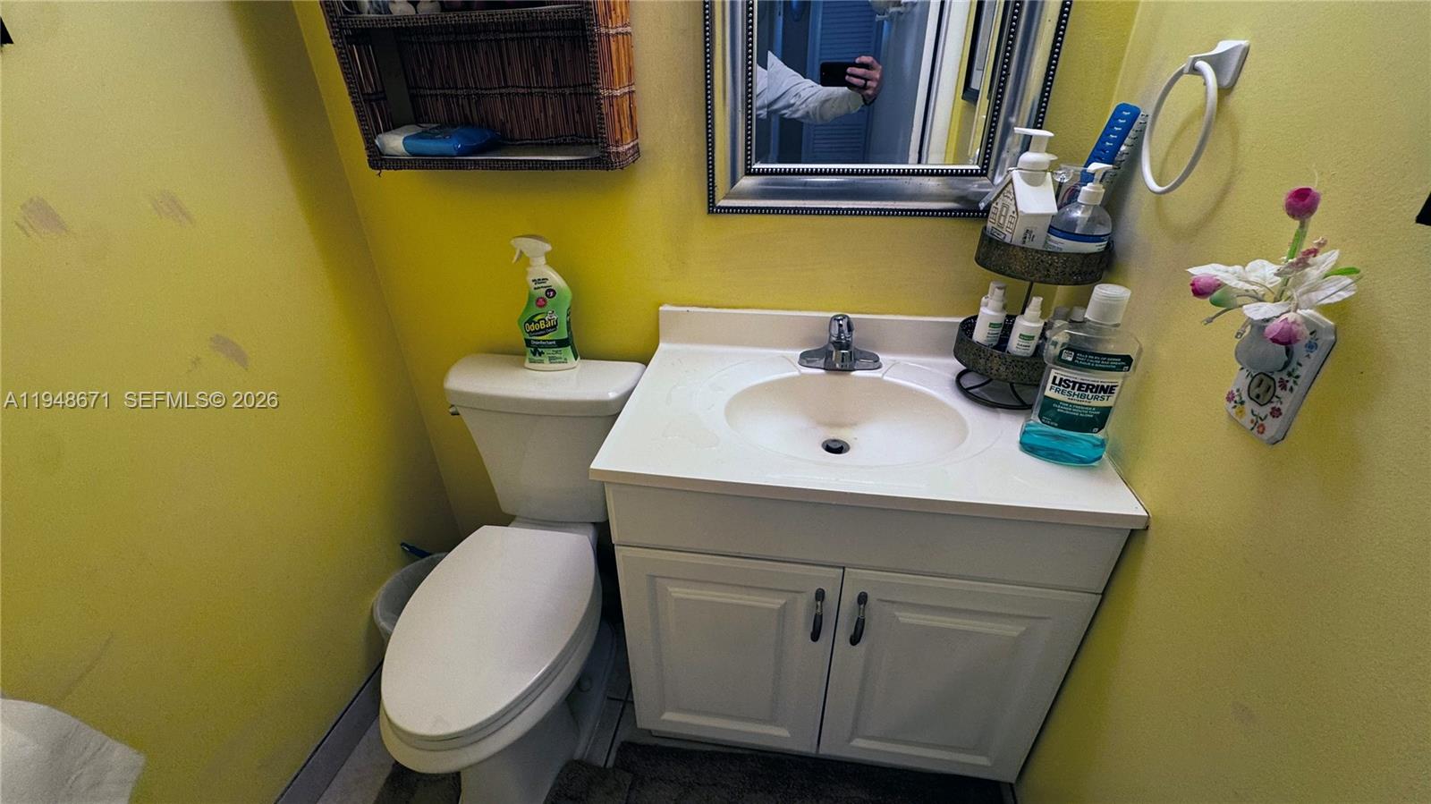 NORTH HAMPTON COURT CONDO - Residential