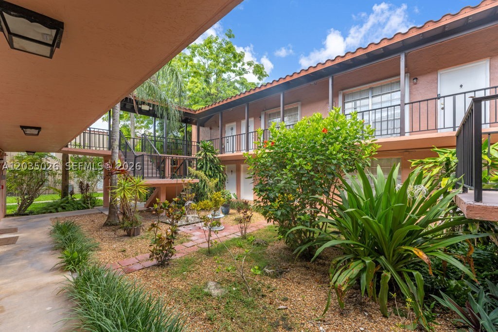 SPANISH TRACE CONDO - Residential Lease