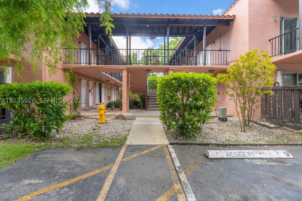 SPANISH TRACE CONDO - Residential Lease