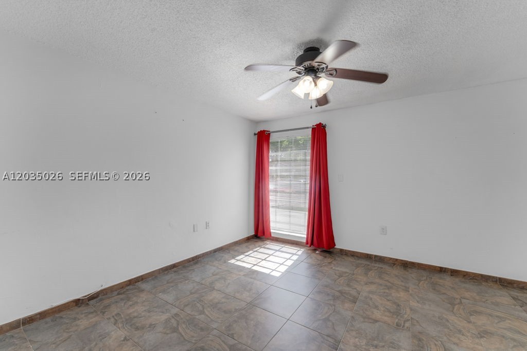 SPANISH TRACE CONDO - Residential Lease