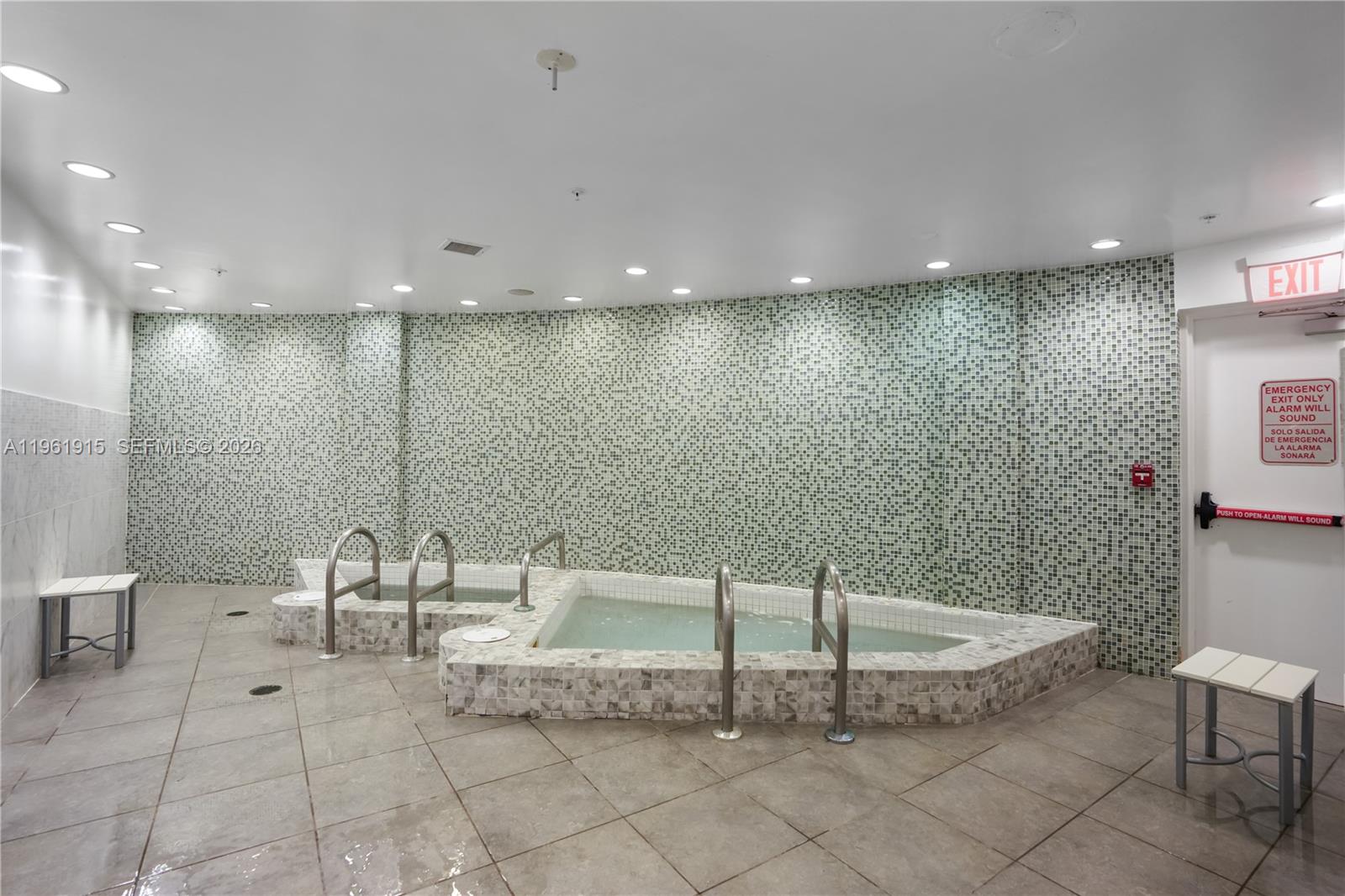 VIZCAYNE SOUTH CONDO - Residential