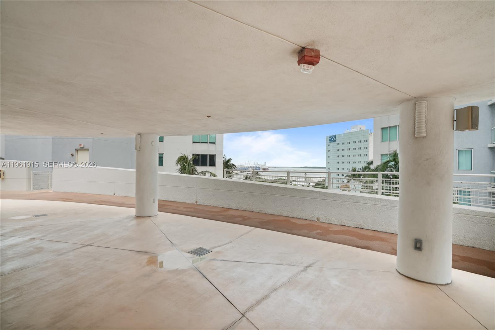 VIZCAYNE SOUTH CONDO - Residential