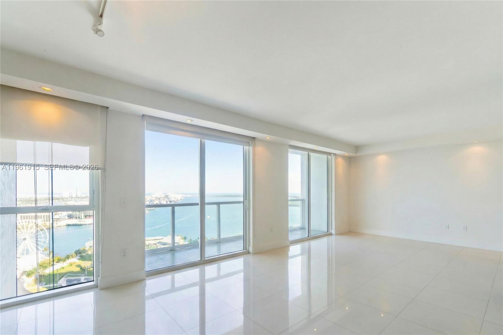 VIZCAYNE SOUTH CONDO - Residential