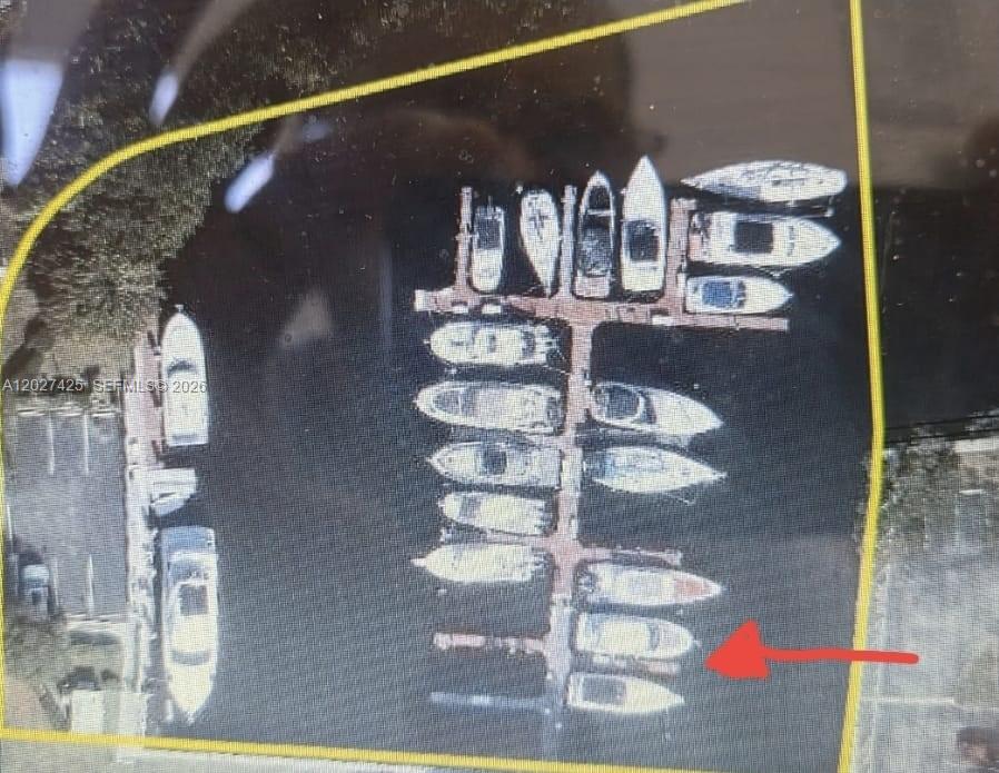 Boat slip in center of Aventura up to 40 ft boat no charter nor liv in .No fixed bridges.