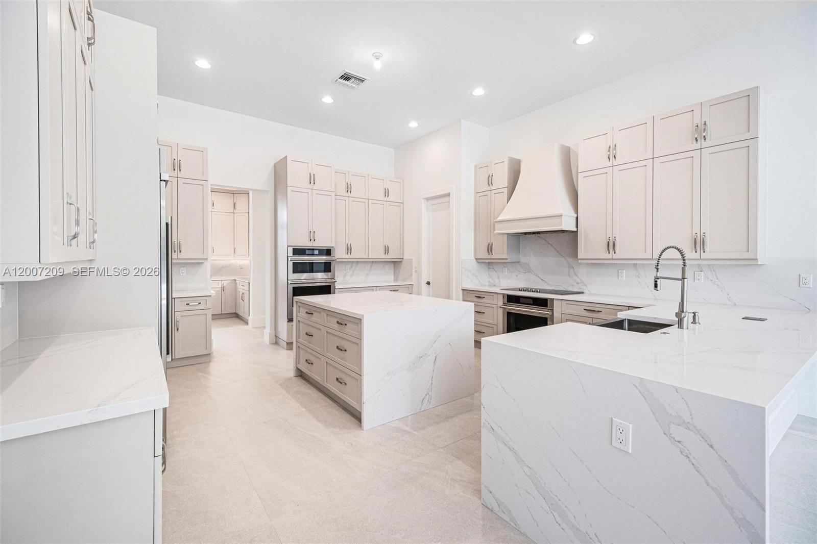 FLAMINGO RANCH ESTATES - Residential