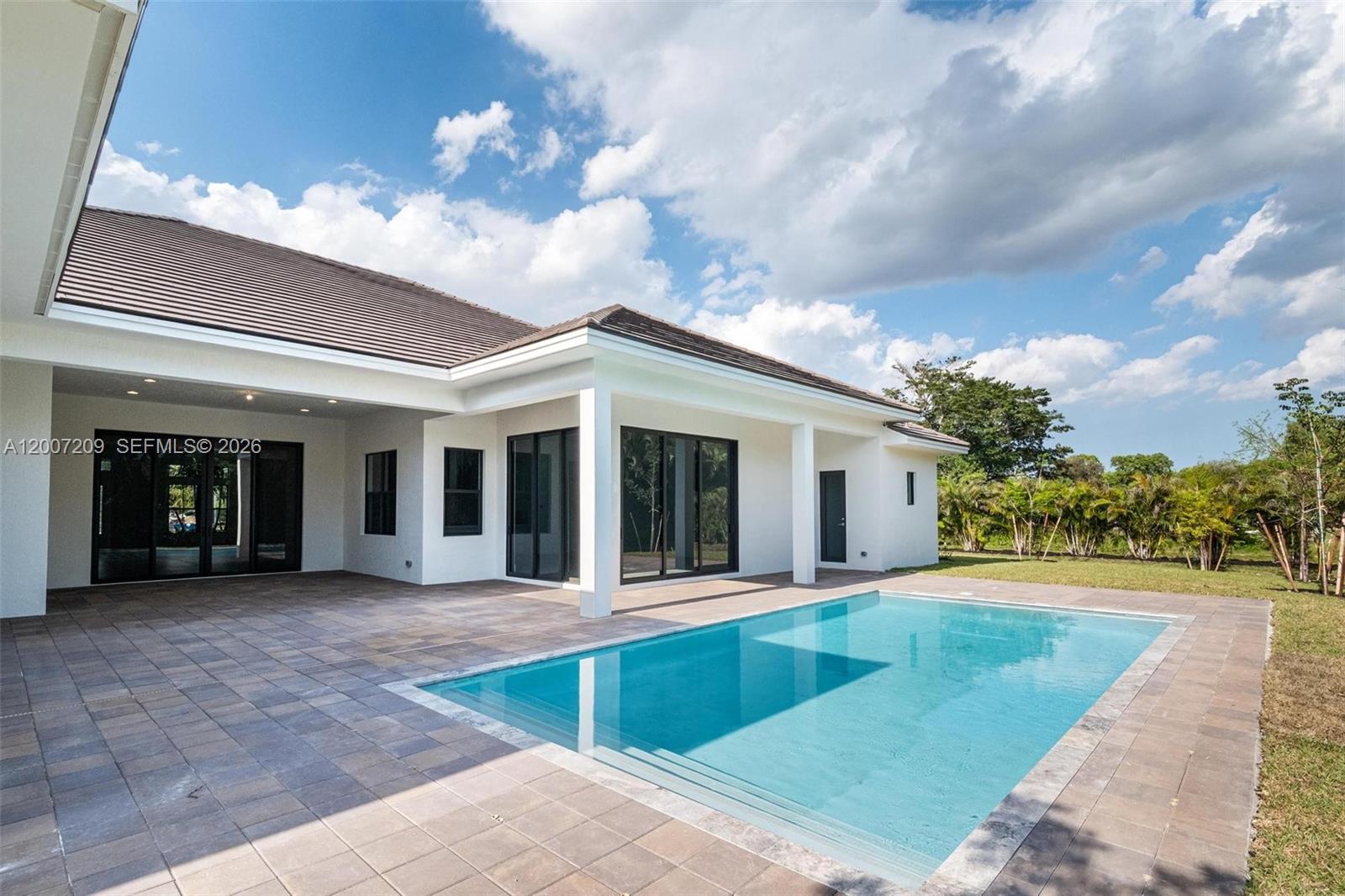 FLAMINGO RANCH ESTATES - Residential