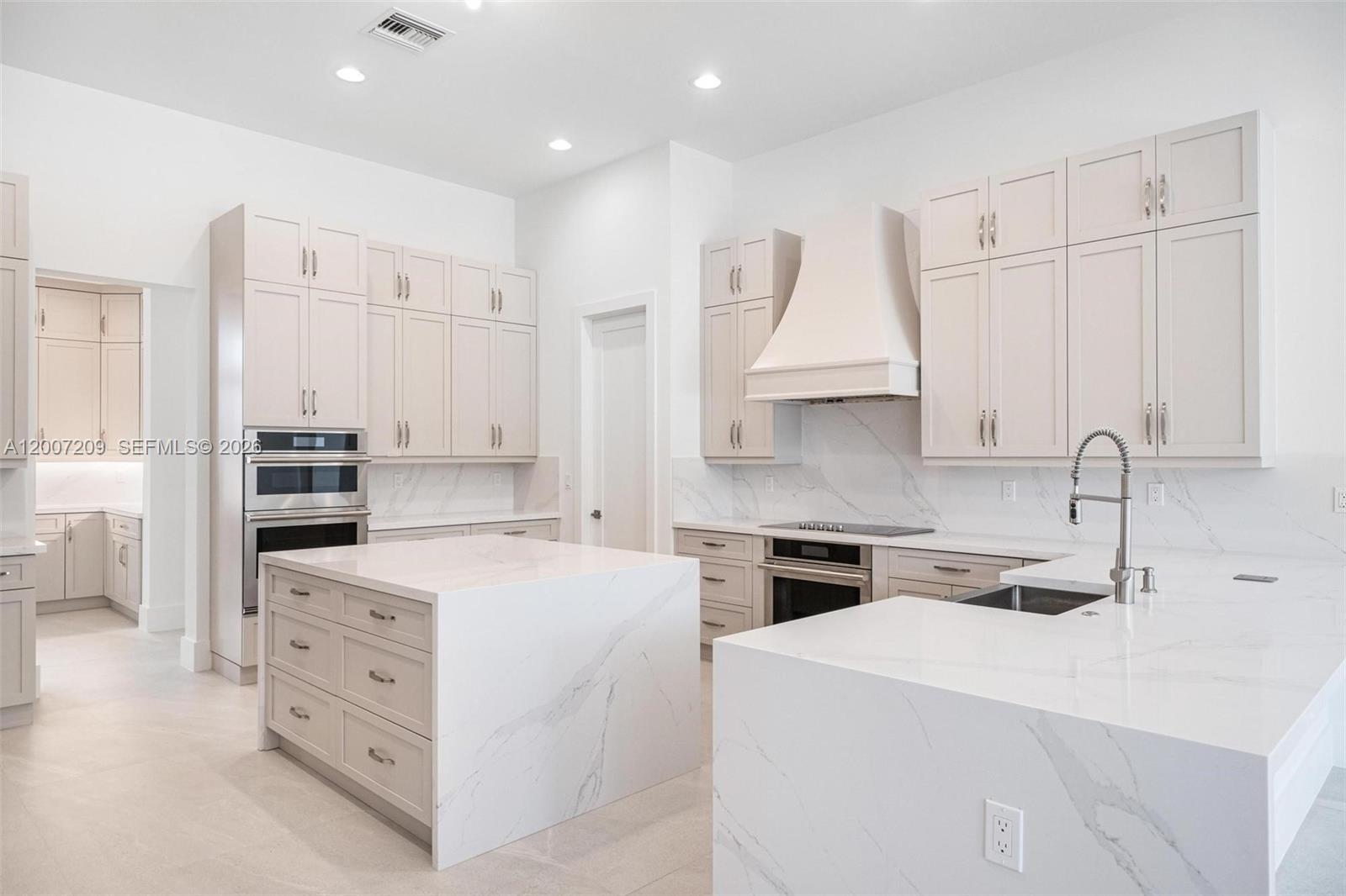 FLAMINGO RANCH ESTATES - Residential