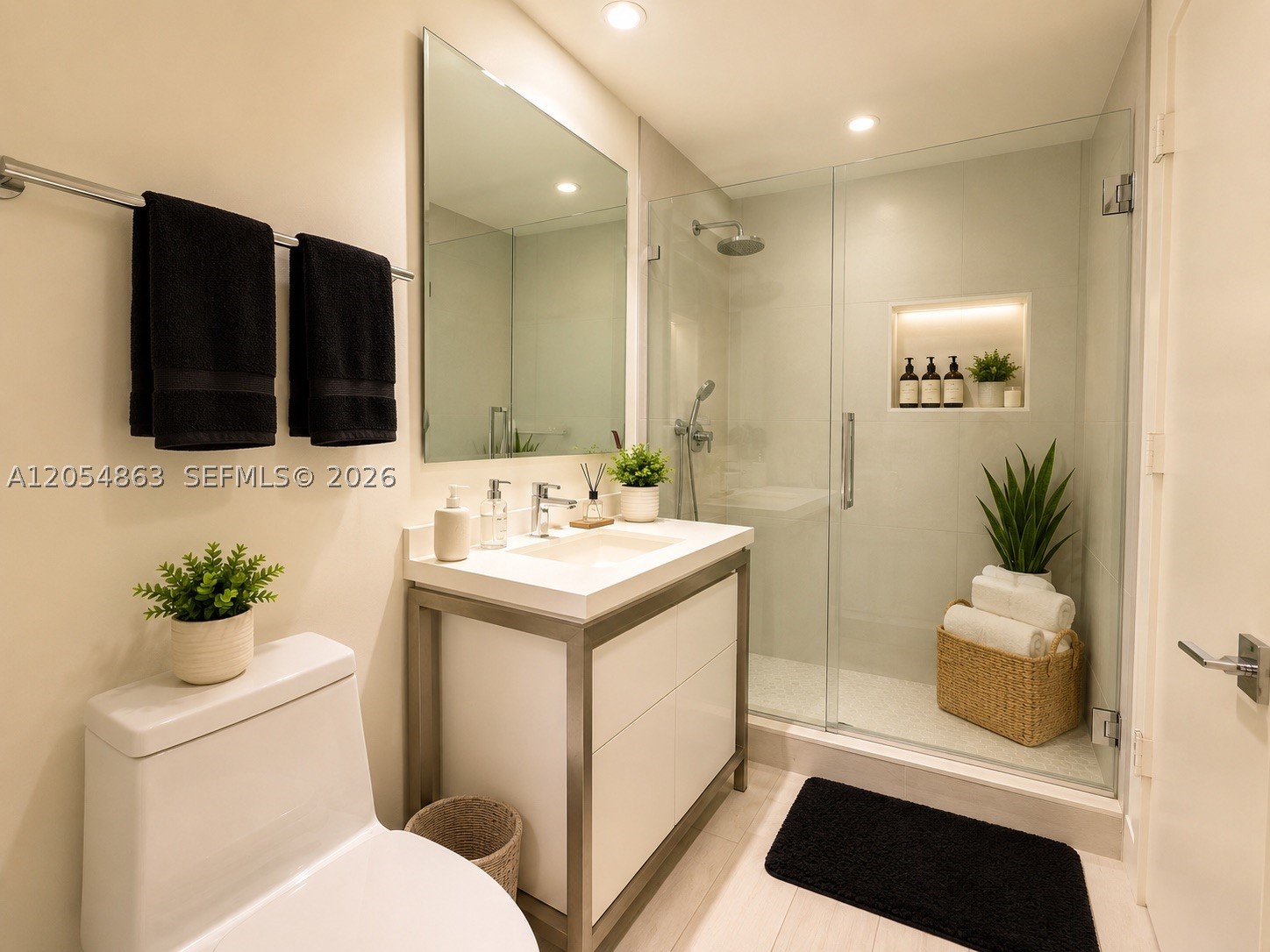 METROPICA NORTH TOWER ONE - Residential