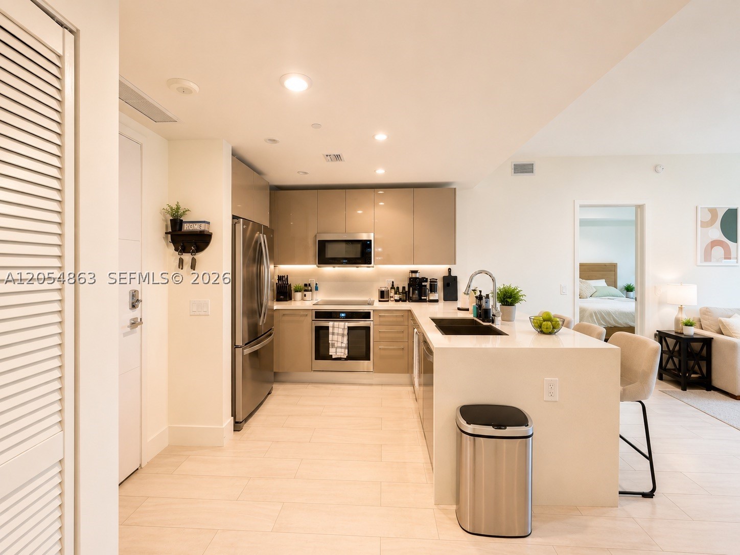 METROPICA NORTH TOWER ONE - Residential