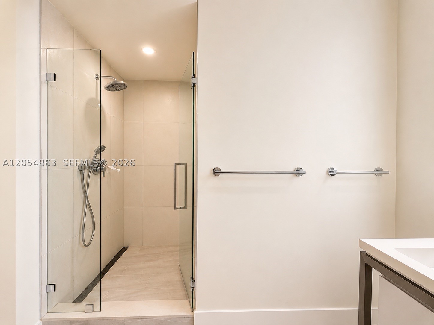 METROPICA NORTH TOWER ONE - Residential