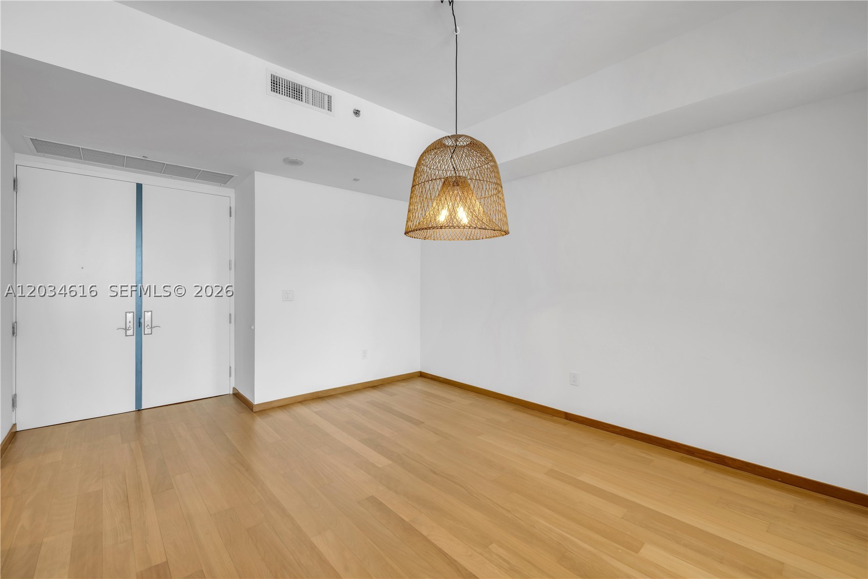 CONTINUUM ON SOUTH BEACH - Residential Lease