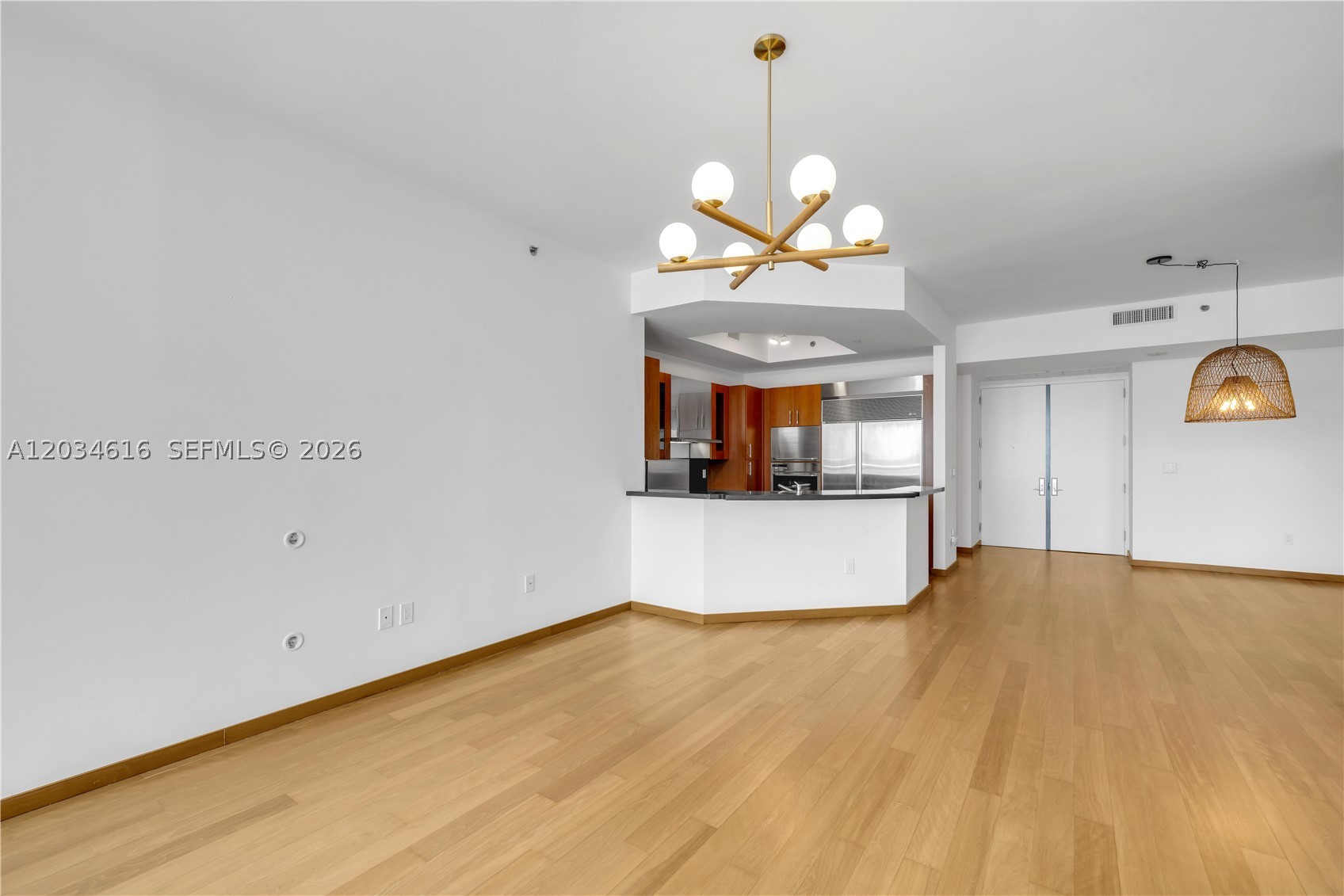 CONTINUUM ON SOUTH BEACH - Residential Lease
