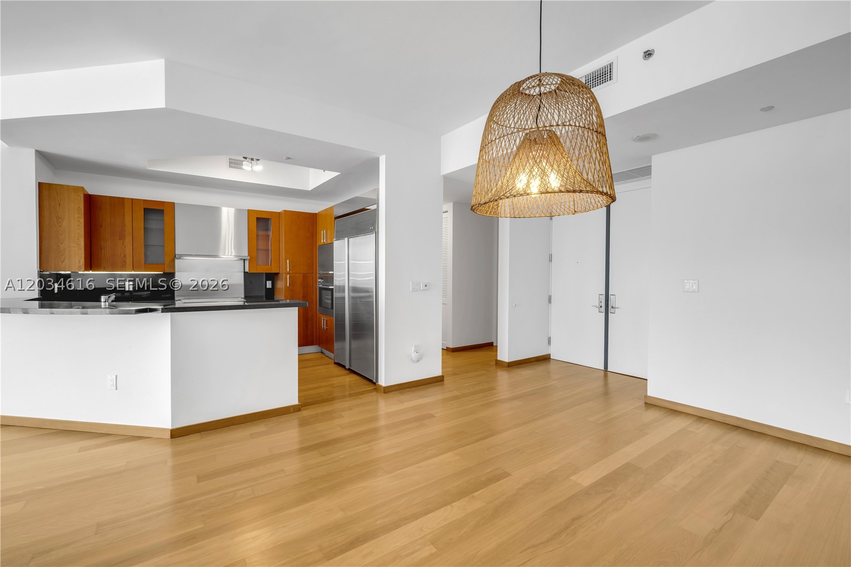 CONTINUUM ON SOUTH BEACH - Residential Lease