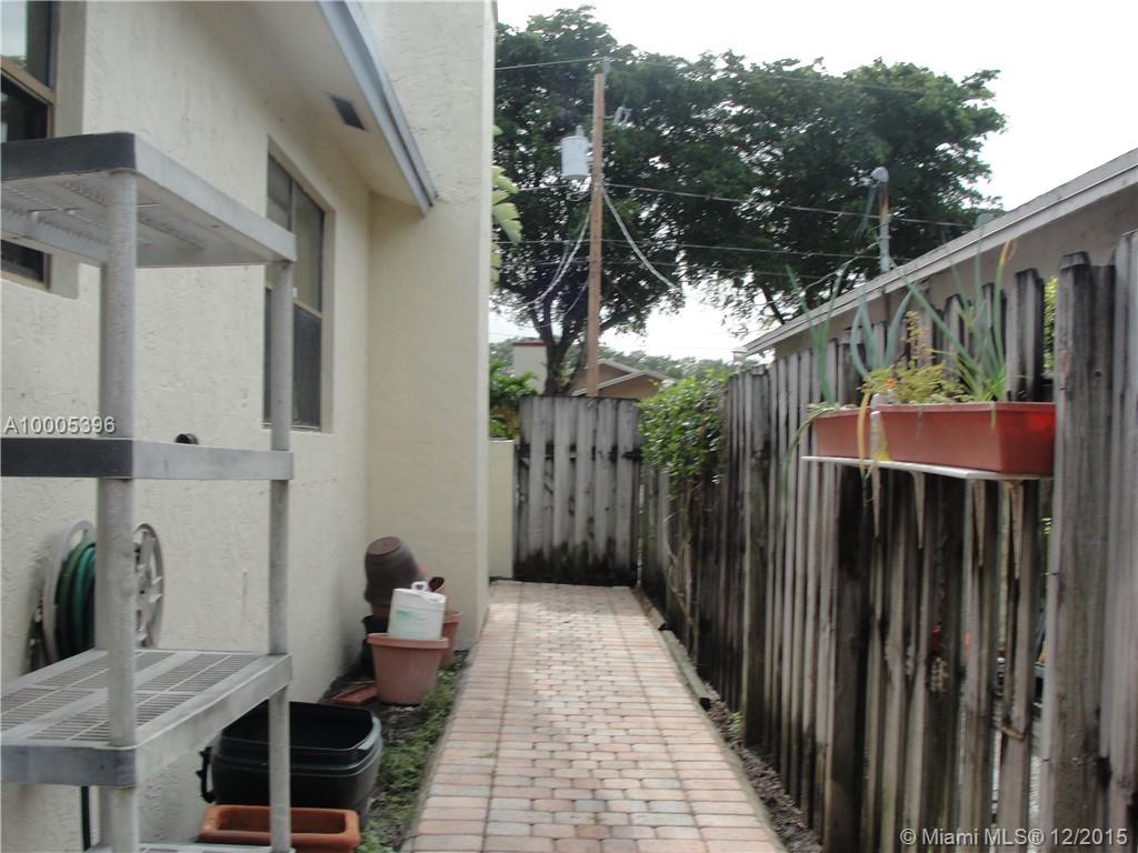 Waterview Isles 99-15 B - Residential Lease