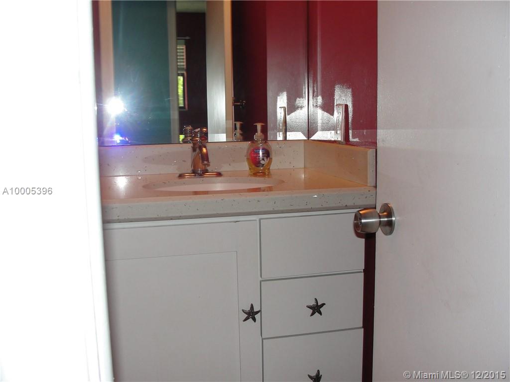 Waterview Isles 99-15 B - Residential Lease