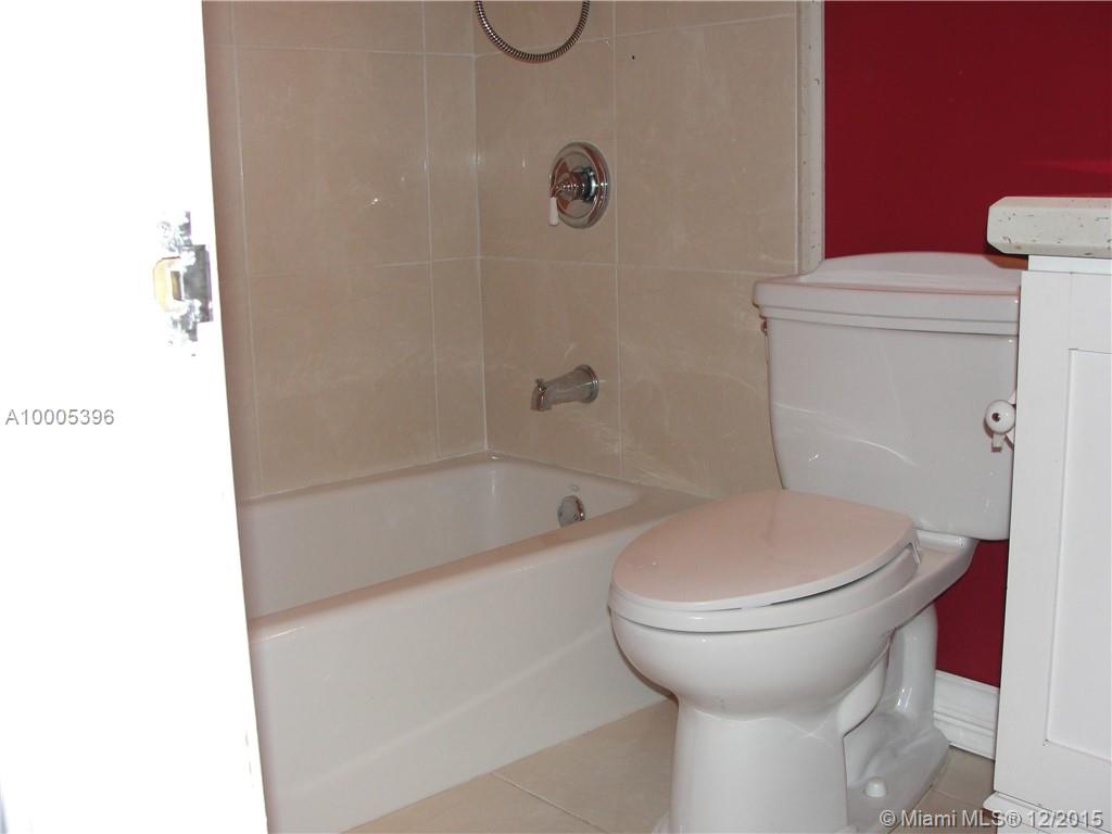 Waterview Isles 99-15 B - Residential Lease