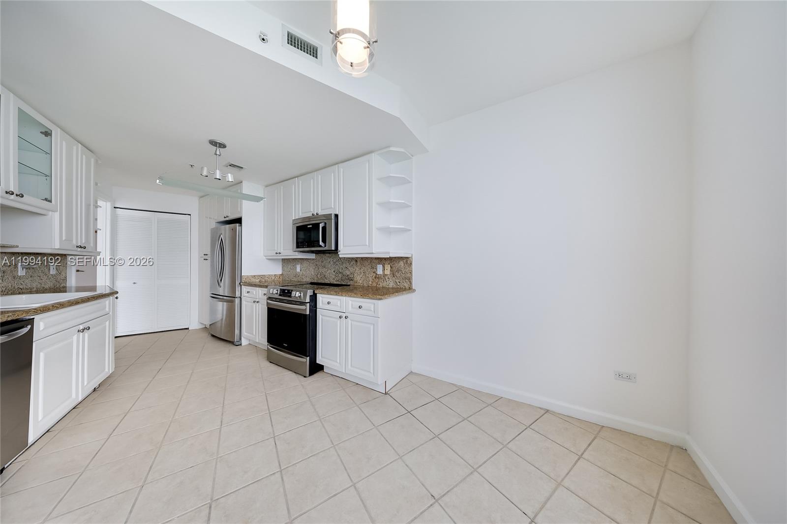 THREE TEQUESTA POINT COND - Residential
