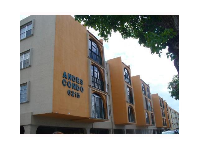 GREAT 2BED/2 BATH APARTMENT IN HIALEAH. UNIT OFFERS TILE FLOORS, OPEN LIVING/DINING ROOM, WALK-IN CLOSET & PARKING. COMMUNITY IS FENCED & OFFERS PARKING & COMMUNITY POOL. EASY TO SHOW, CALL TODAY!!!!
