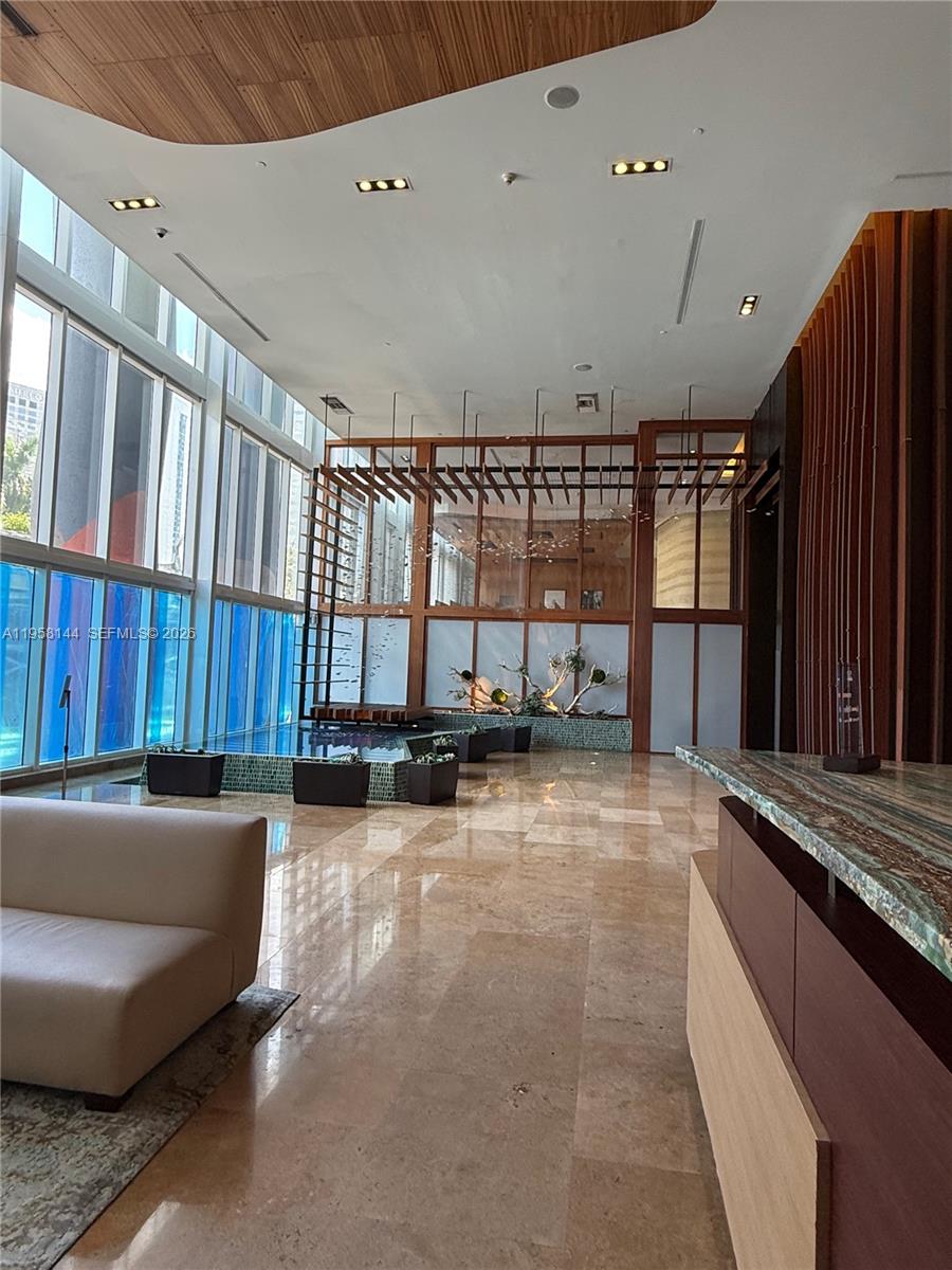 50 BISCAYNE CONDO - Residential Lease