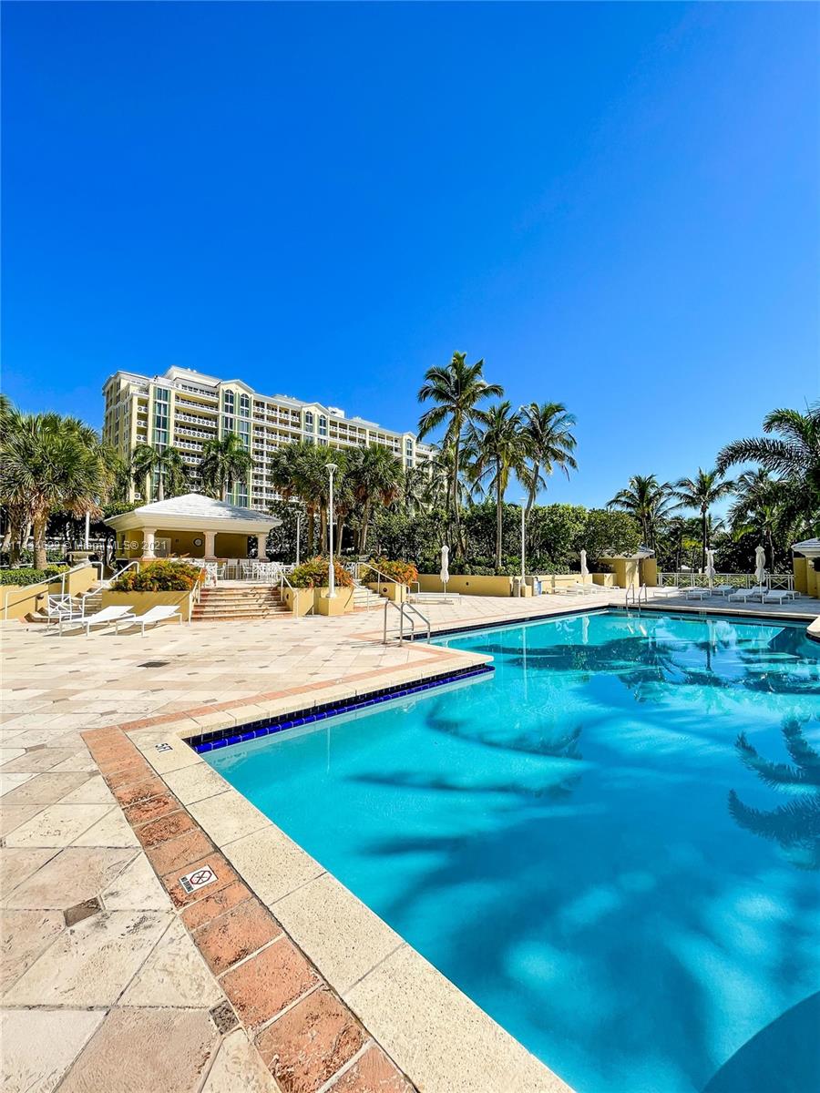 GRAND BAY TOWER CONDO - Residential