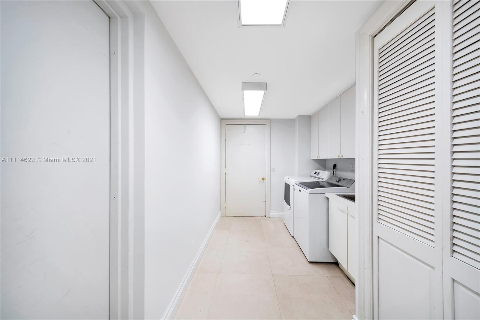 GRAND BAY TOWER CONDO - Residential