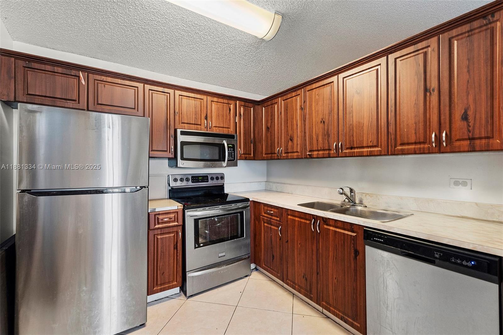 LAKEWOOD AT EMERALD HILLS - Residential
