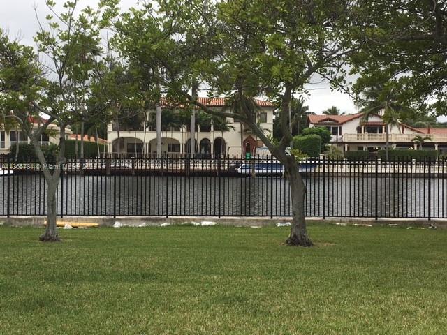 DE SOTO PARK CONDO - Residential
