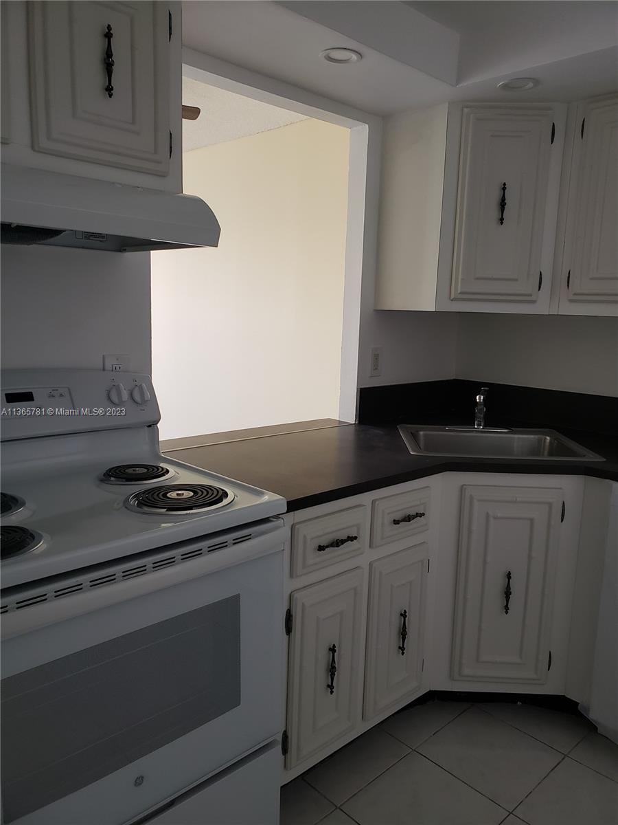 DE SOTO PARK CONDO - Residential