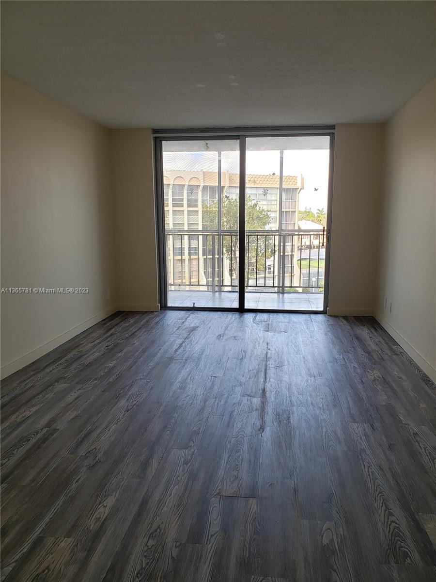 DE SOTO PARK CONDO - Residential