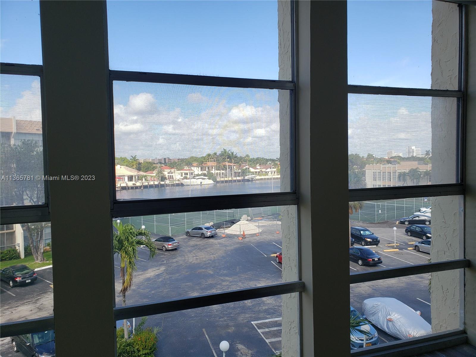 DE SOTO PARK CONDO - Residential