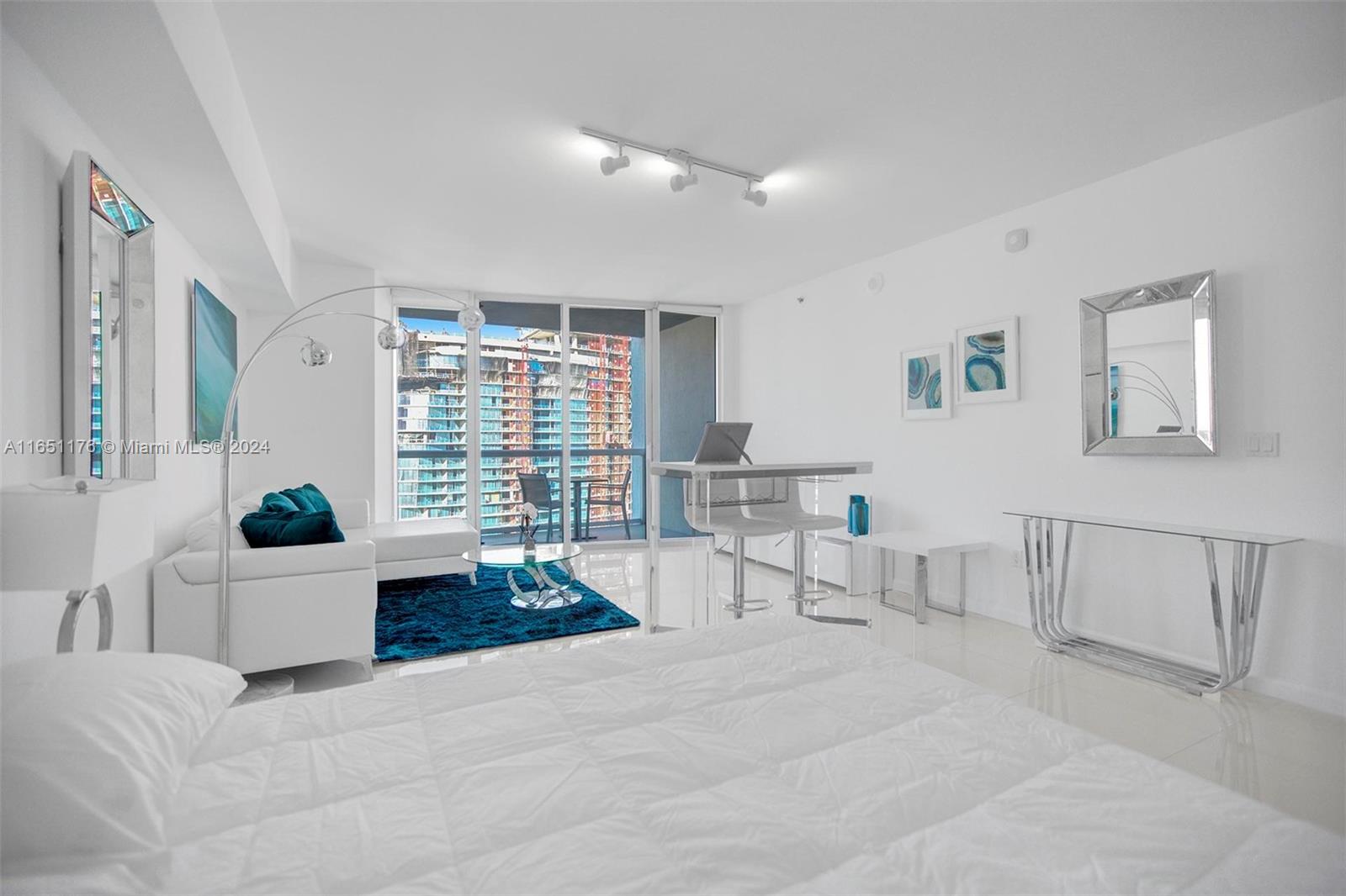 ICONBRICKELL CONDO NO 1 - Residential Lease