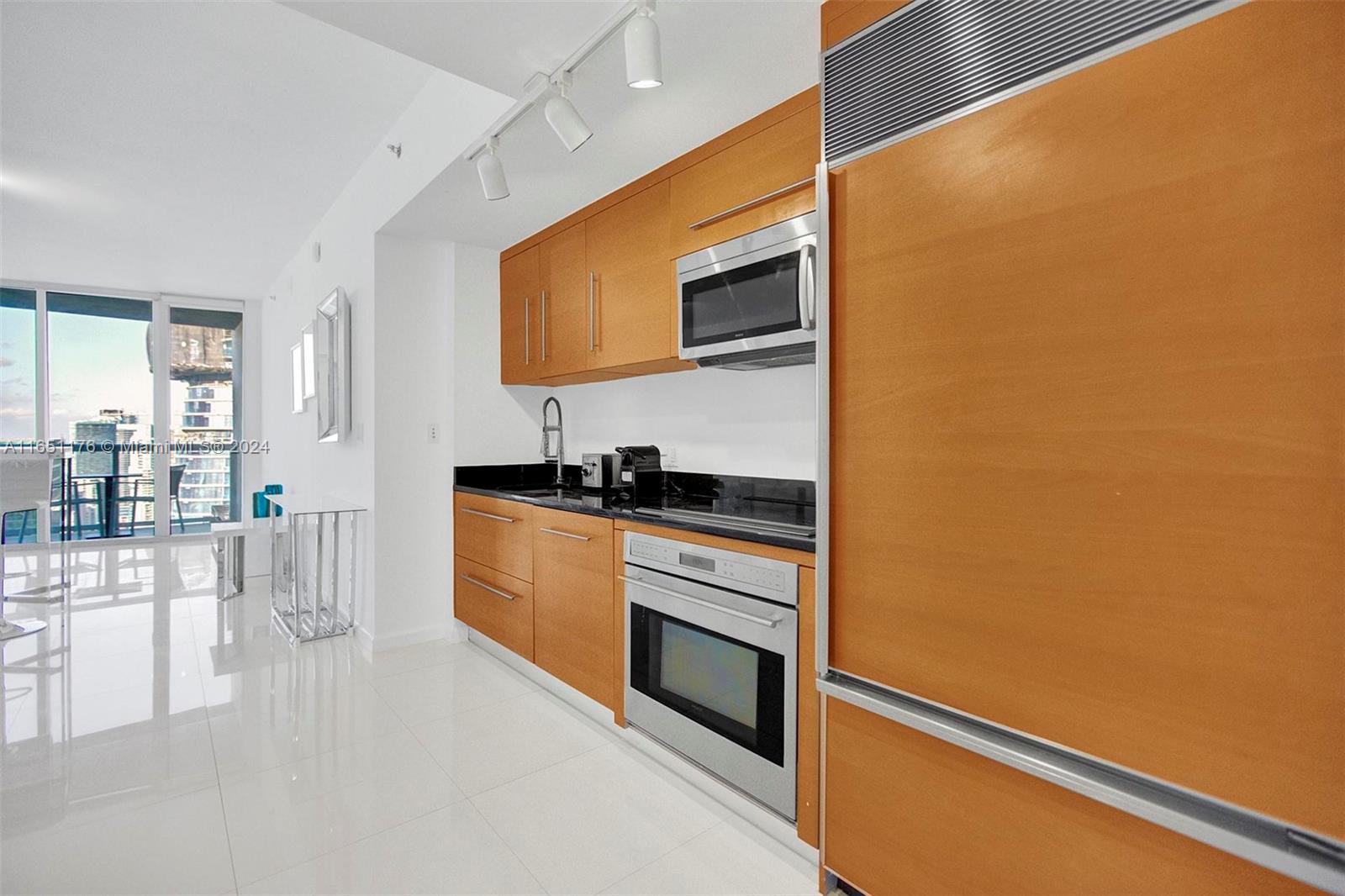 ICONBRICKELL CONDO NO 1 - Residential Lease