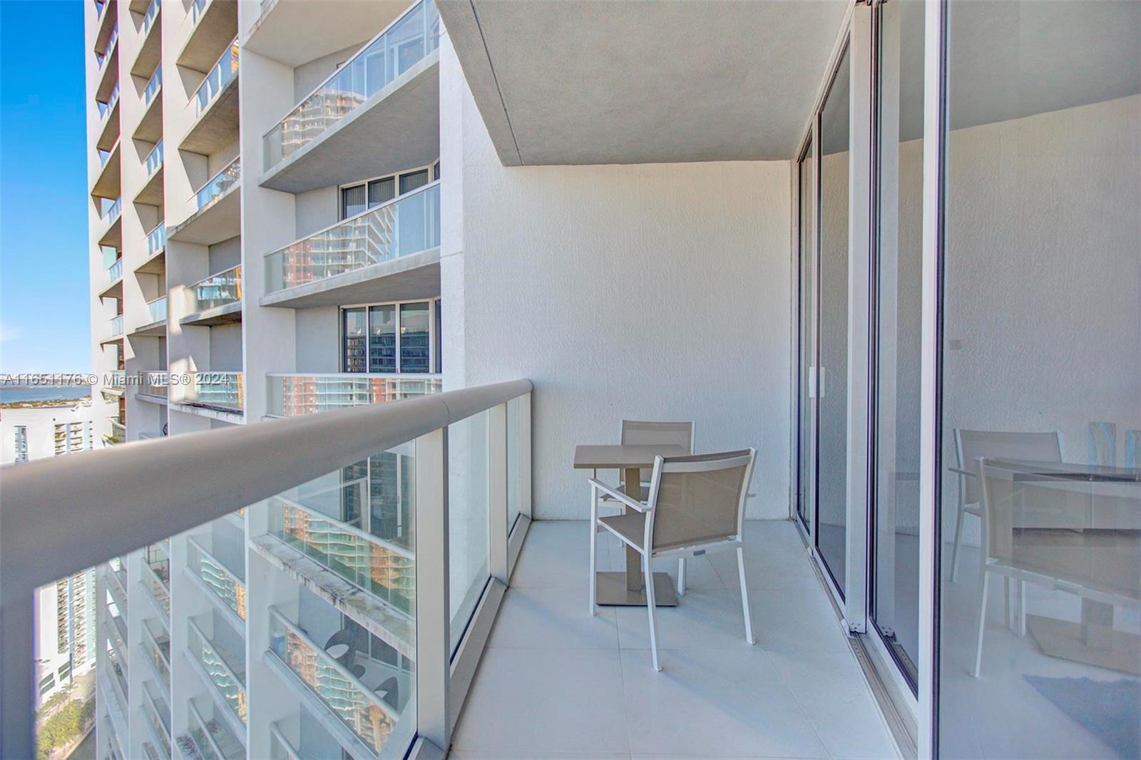 ICONBRICKELL CONDO NO 1 - Residential Lease