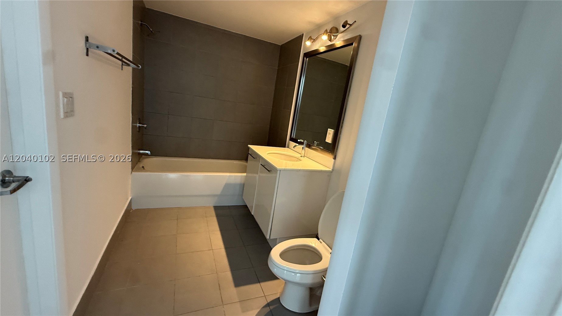 MINT Condominium - Residential